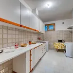 Guesthost - Il Glicine Flat X4 Apartman