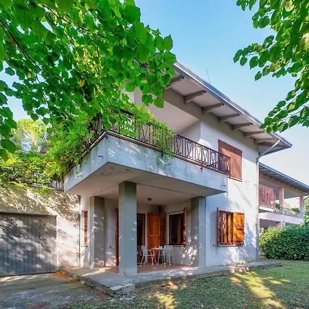 Apartament Guesthost - Il Glicine Flat X4 *