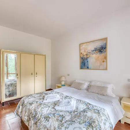 Guesthost - Il Glicine Flat X4 Apartment Perugia