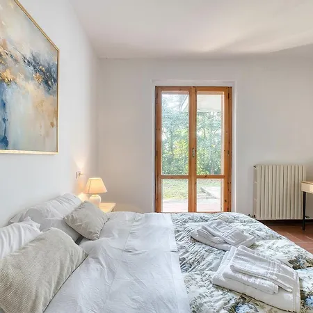 Guesthost - Il Glicine Flat X4 Apartment *