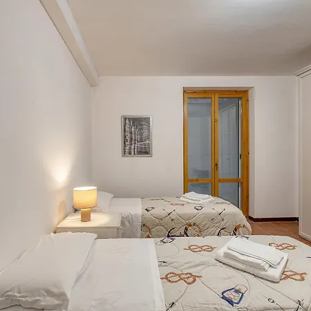 Apartment Guesthost - Il Glicine Flat X4