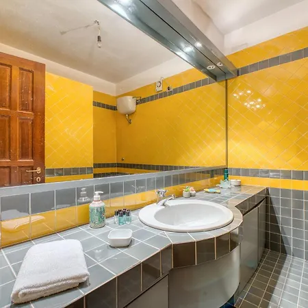 Guesthost - Il Glicine Flat X4 *