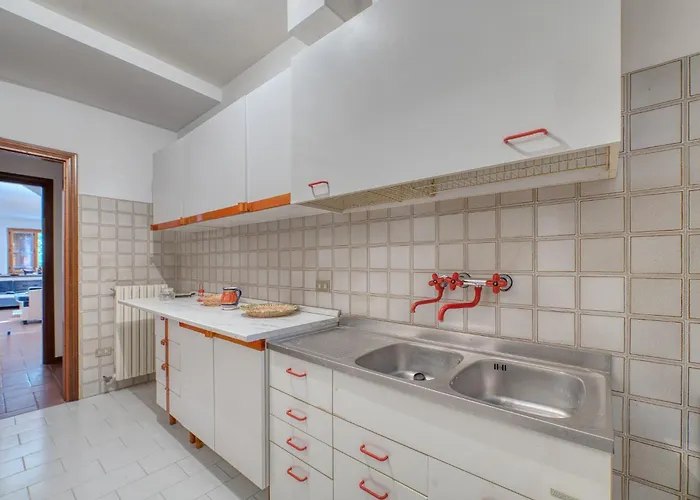 Guesthost - Il Glicine Flat X4 * Perugia