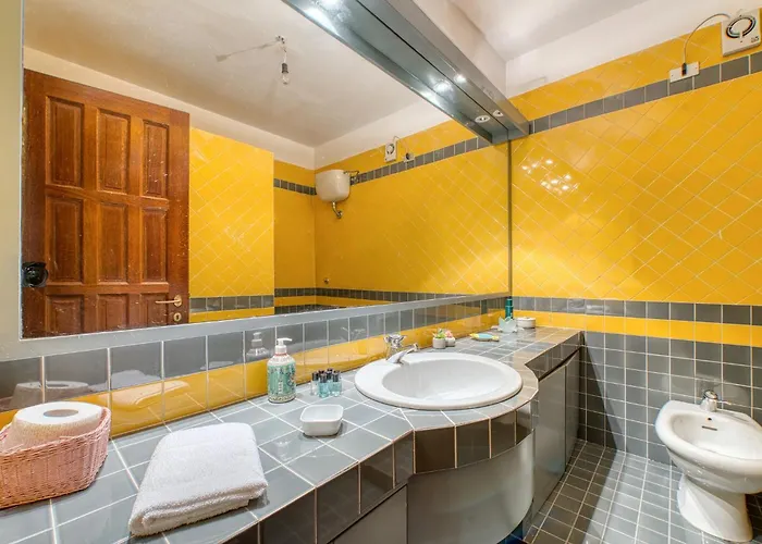 Guesthost - Il Glicine Flat X4 *